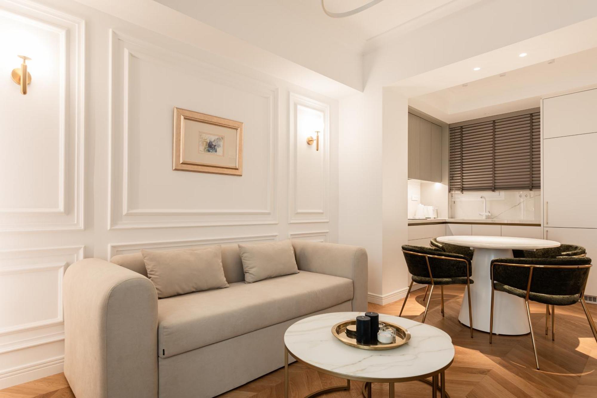 Elegant Apartment A Breath Away From The Acropolis Atenas Exterior foto